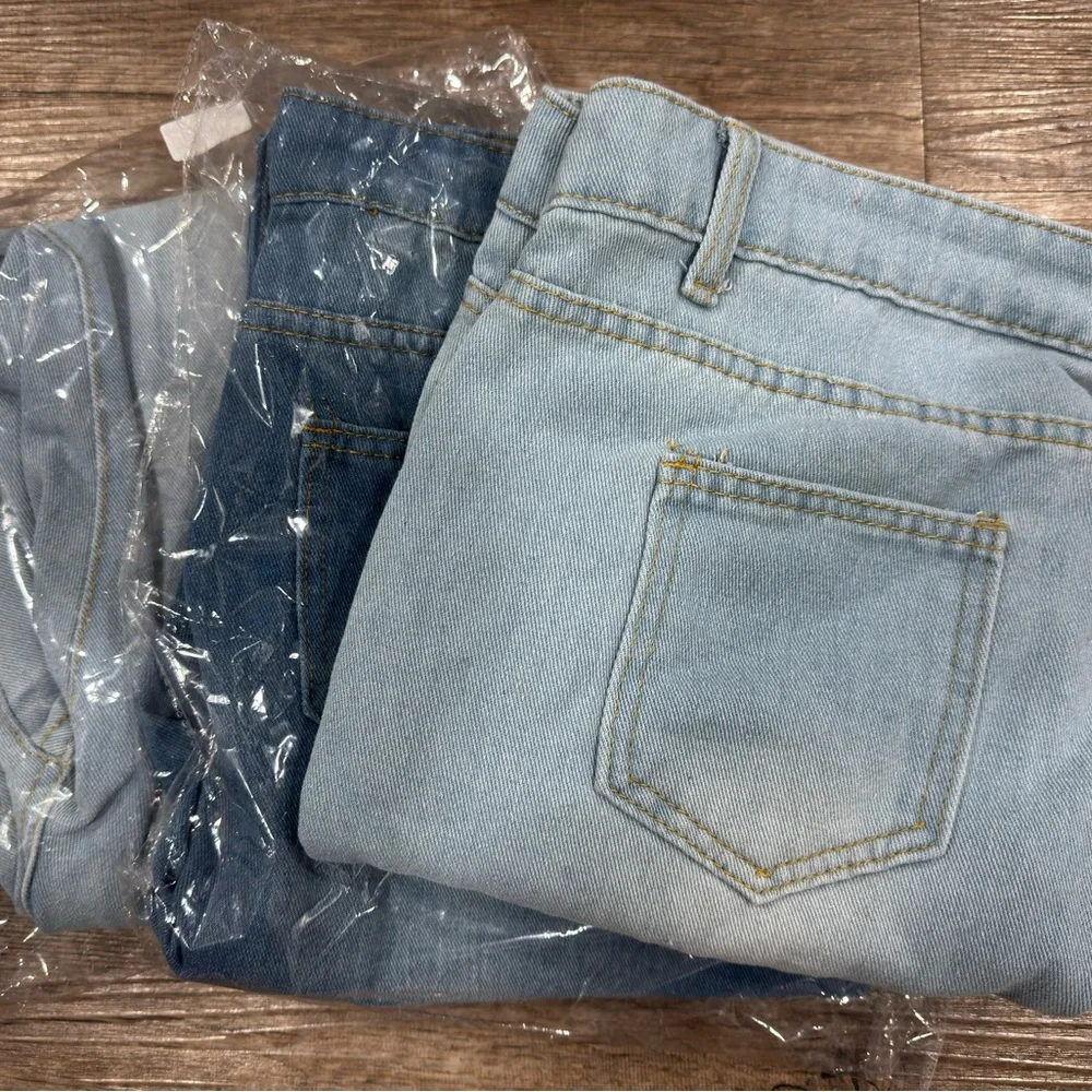 Light Blue Flared Jeans - Picture 6 of 6